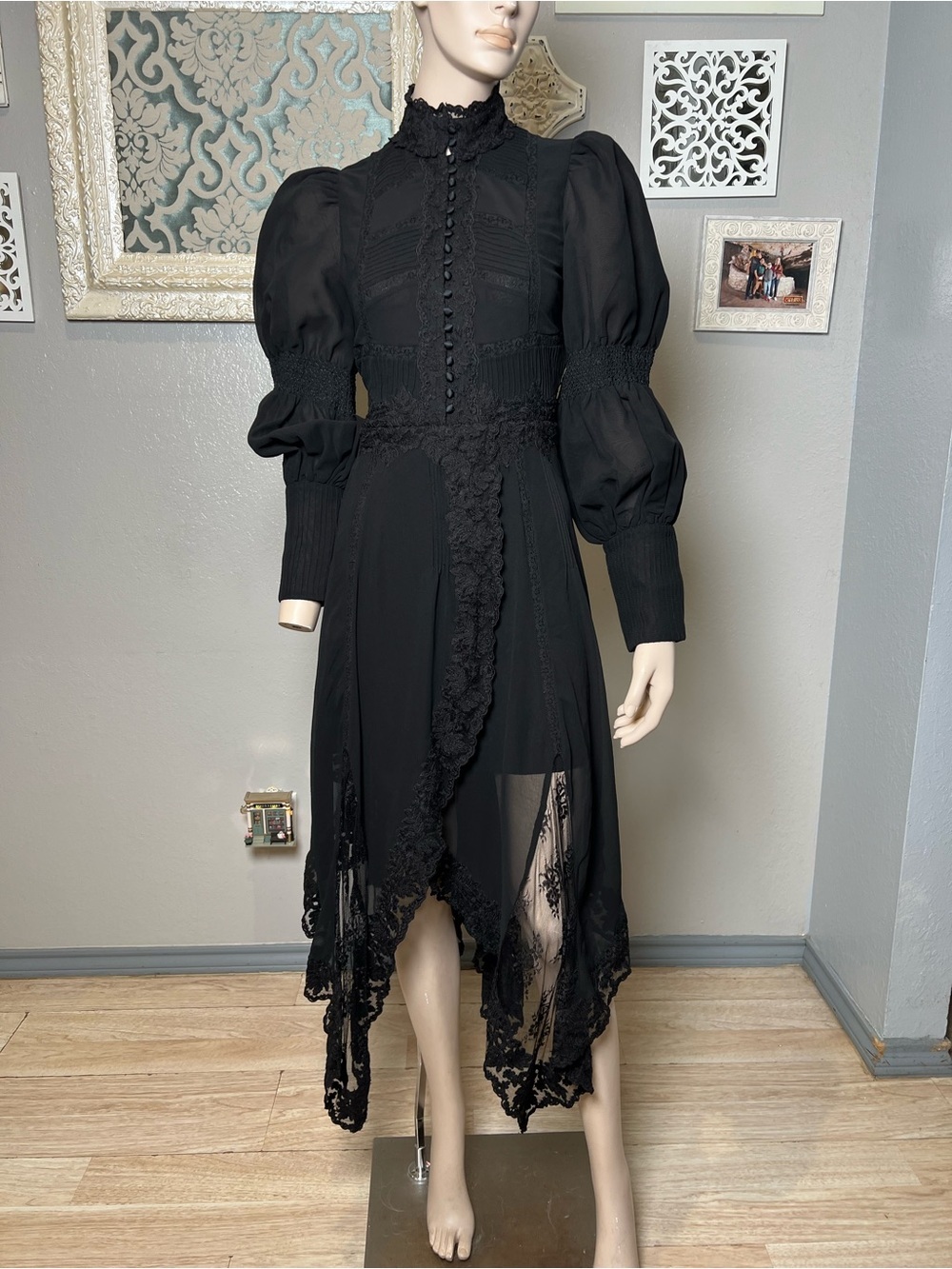 Alice + Olivia Black Lace-Trim Victorian-Inspired Women's Dress
